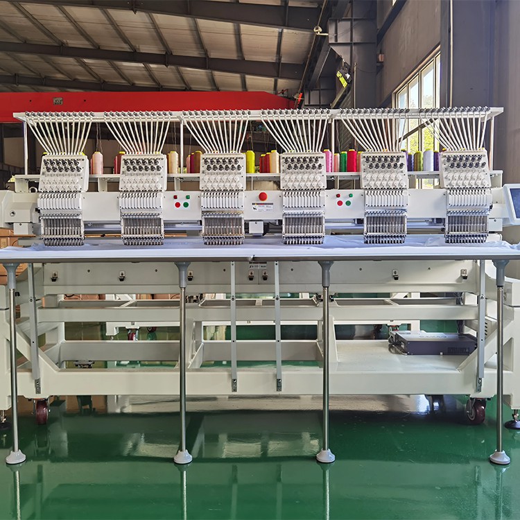 6 ہیڈز ہائی ورکنگ ایفیشنسی خودکار ایمبرائیڈری مشین